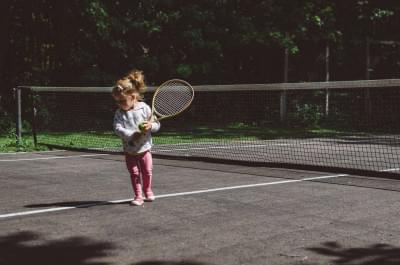 meisje-tennis